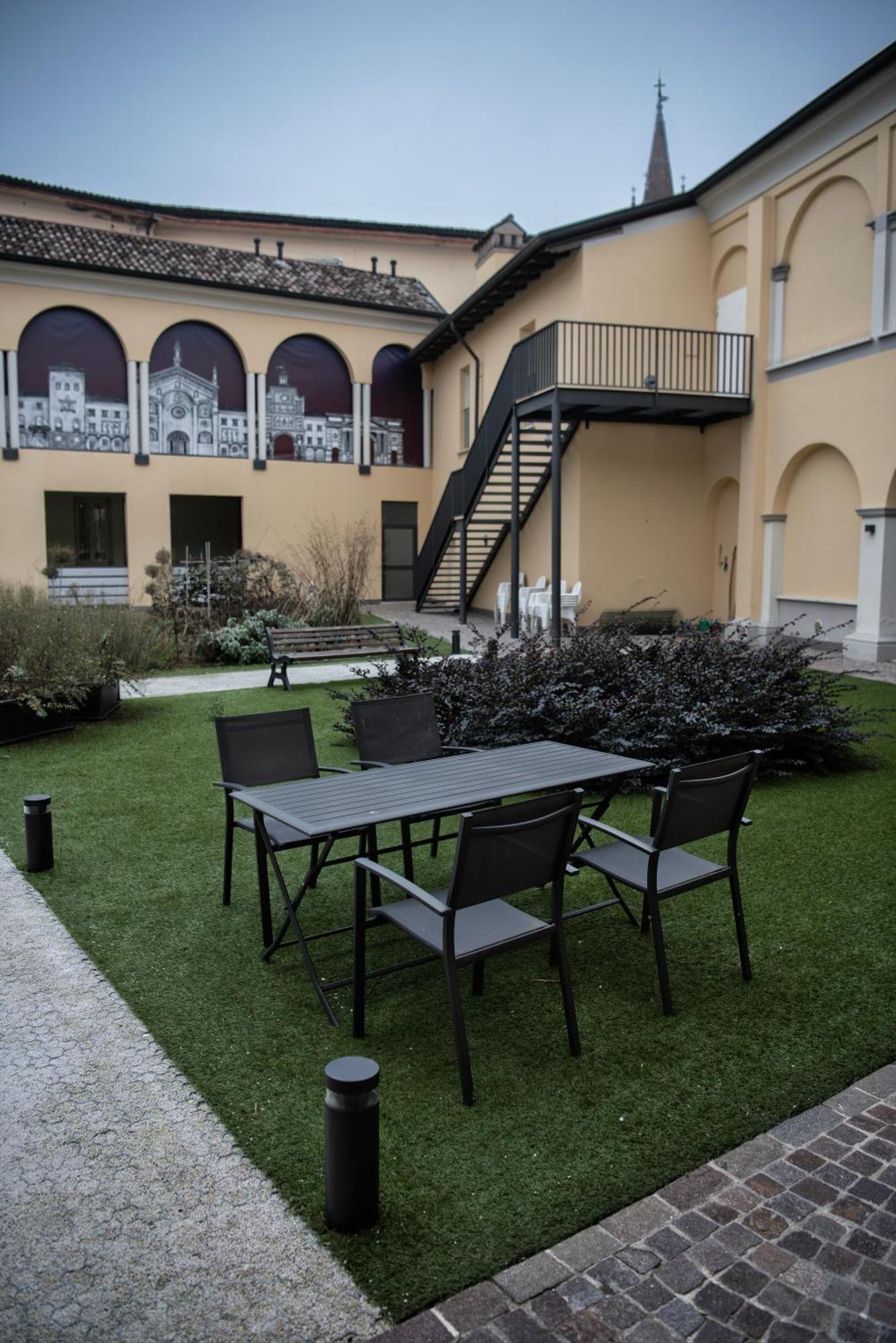 Callme Crema - Struttura In Centro Storico Exteriör bild